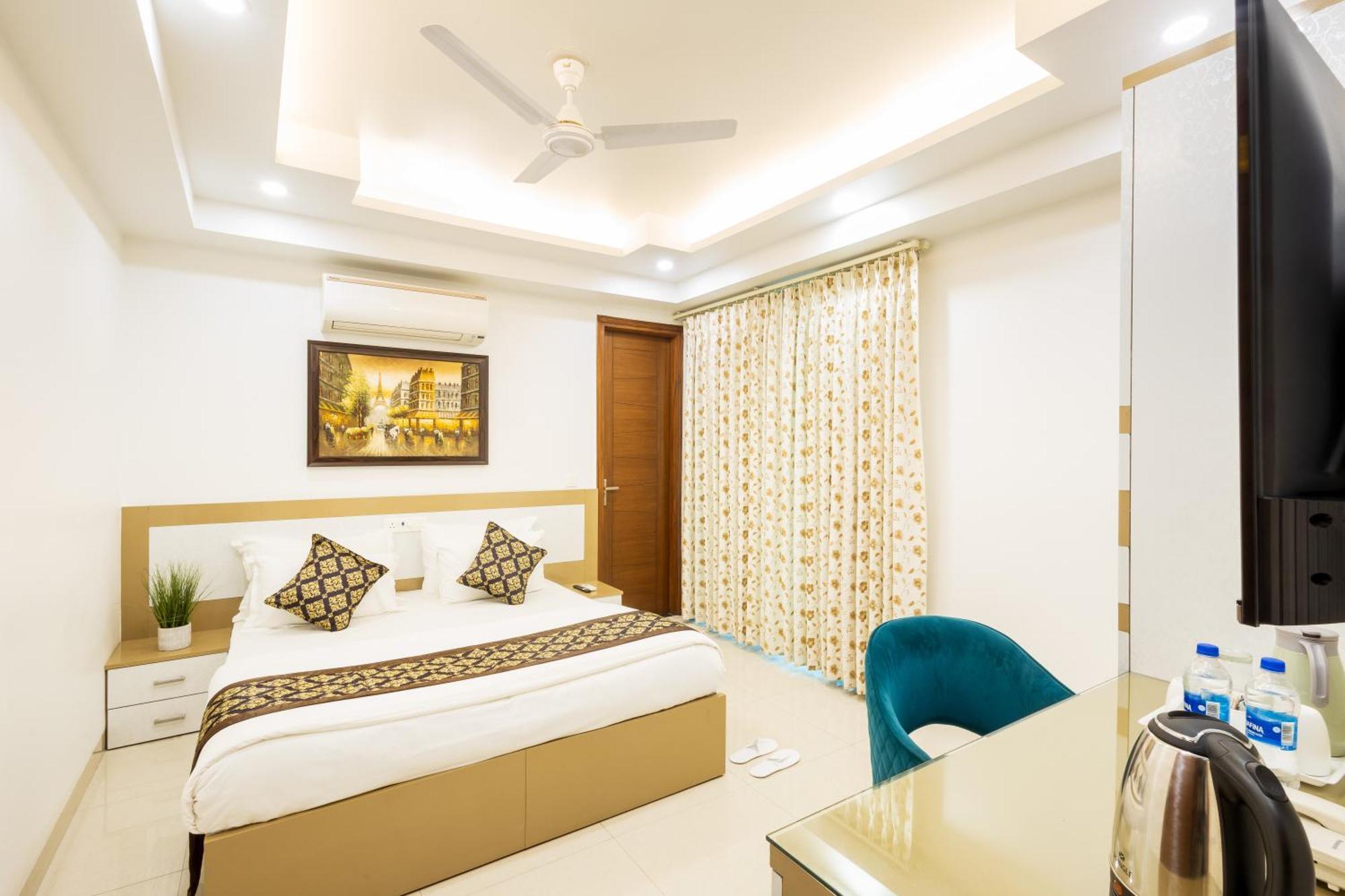 Hotel Krish - Near Medanta And Fortis Hospital Gurugram Gurgaon Eksteriør bilde