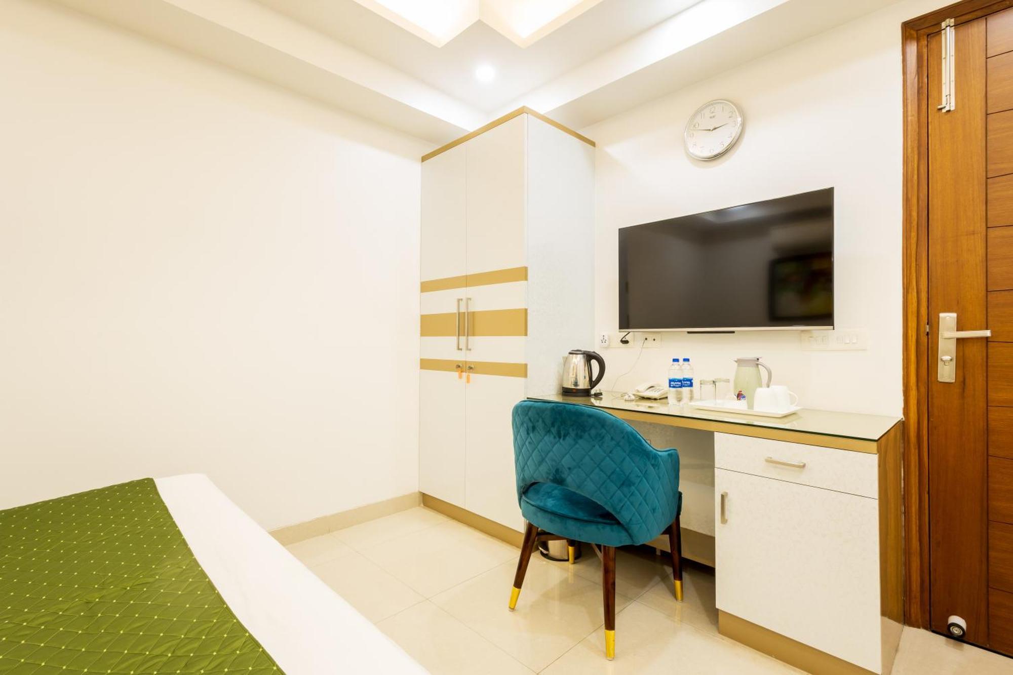 Hotel Krish - Near Medanta And Fortis Hospital Gurugram Gurgaon Eksteriør bilde