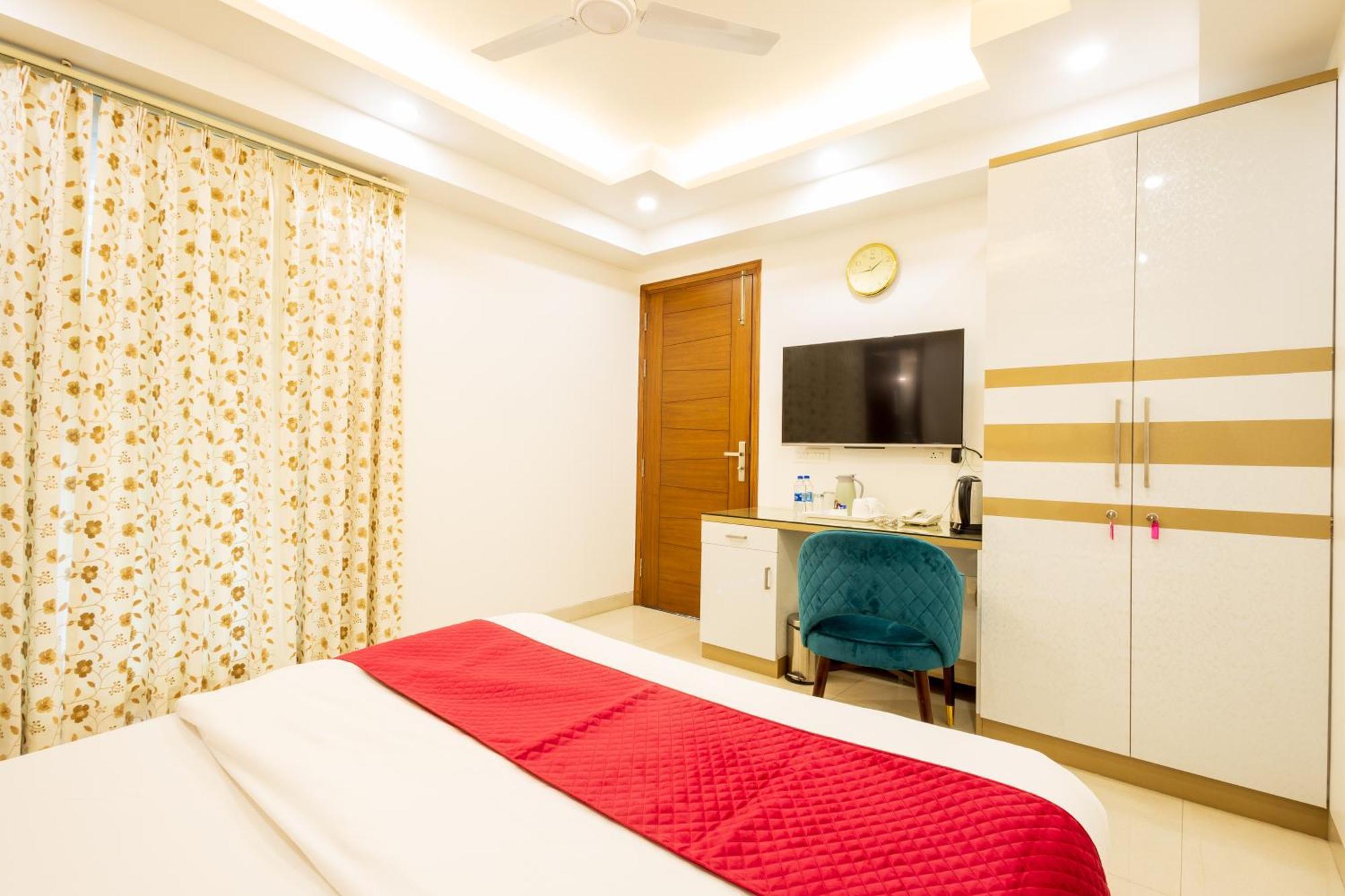 Hotel Krish - Near Medanta And Fortis Hospital Gurugram Gurgaon Eksteriør bilde