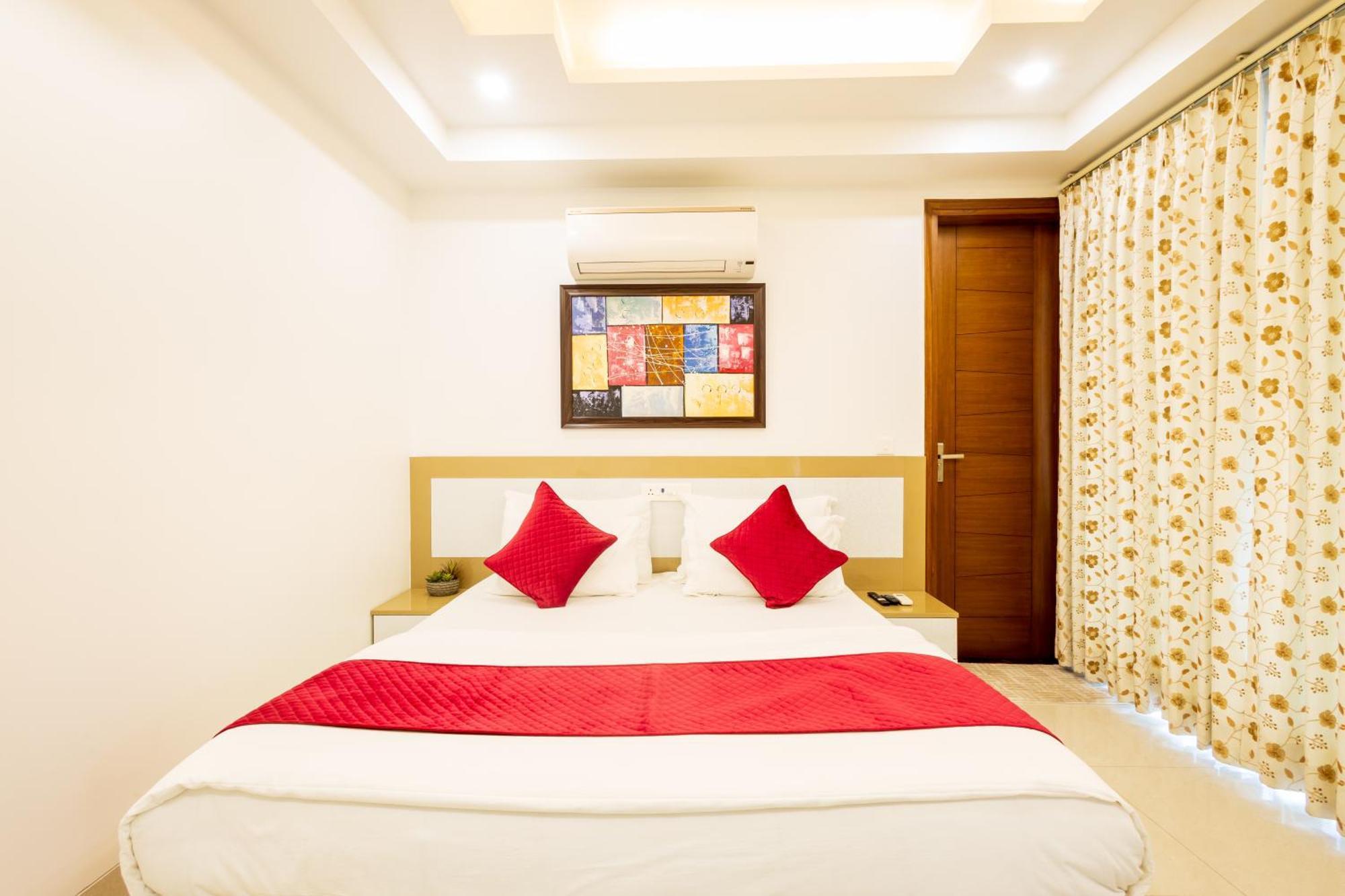 Hotel Krish - Near Medanta And Fortis Hospital Gurugram Gurgaon Eksteriør bilde