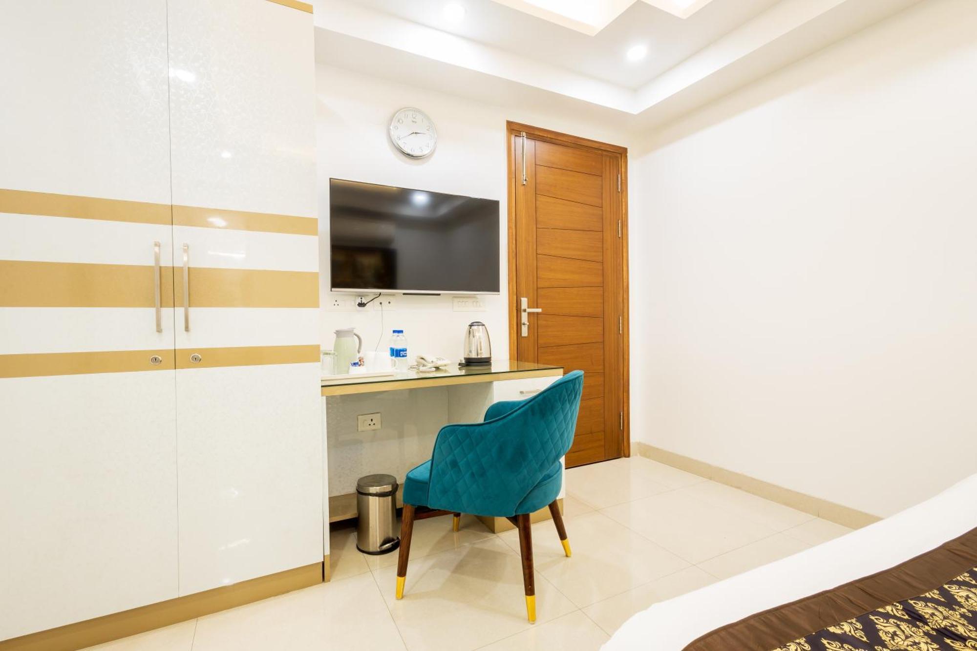 Hotel Krish - Near Medanta And Fortis Hospital Gurugram Gurgaon Eksteriør bilde