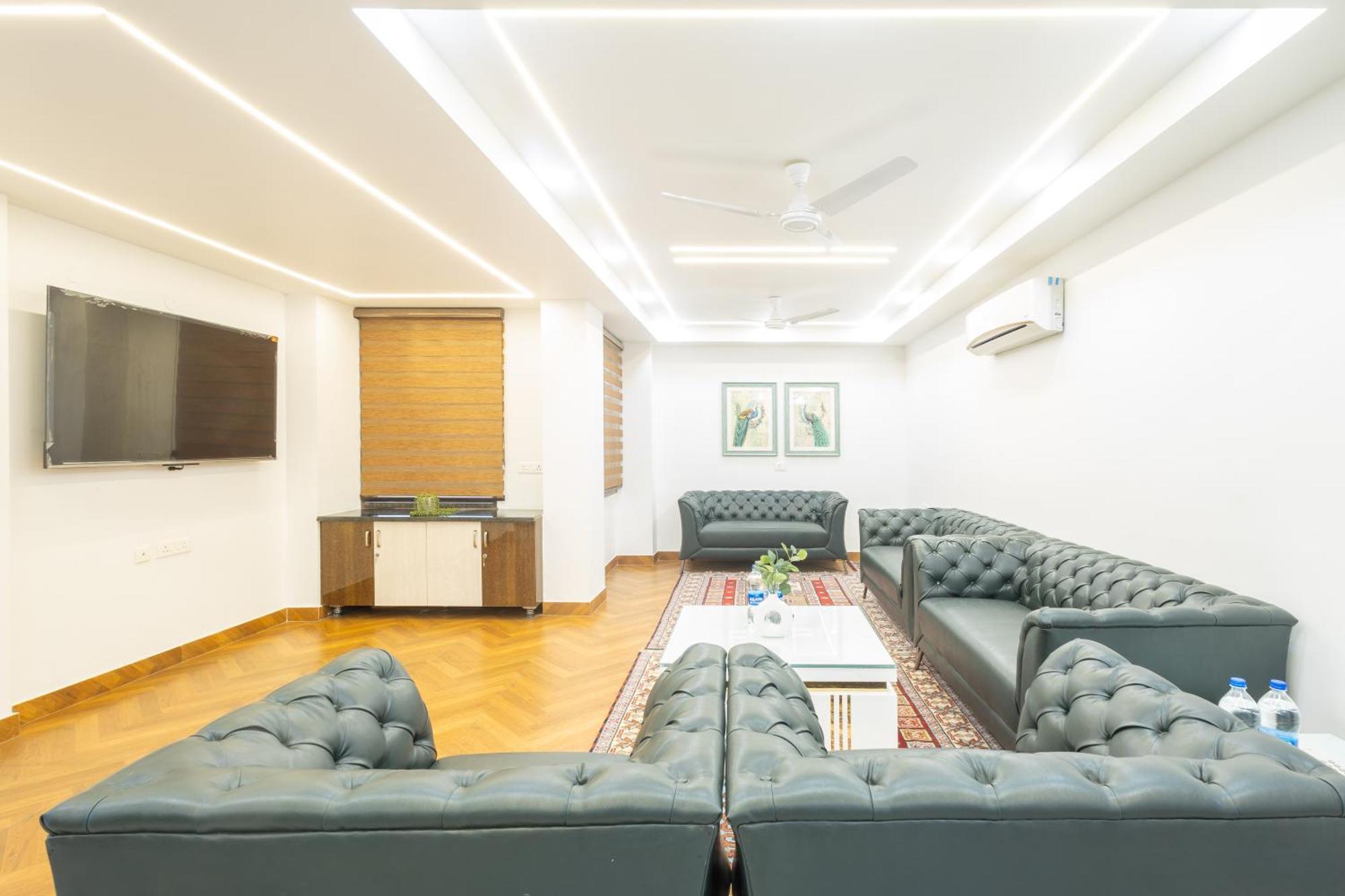 Hotel Krish - Near Medanta And Fortis Hospital Gurugram Gurgaon Eksteriør bilde