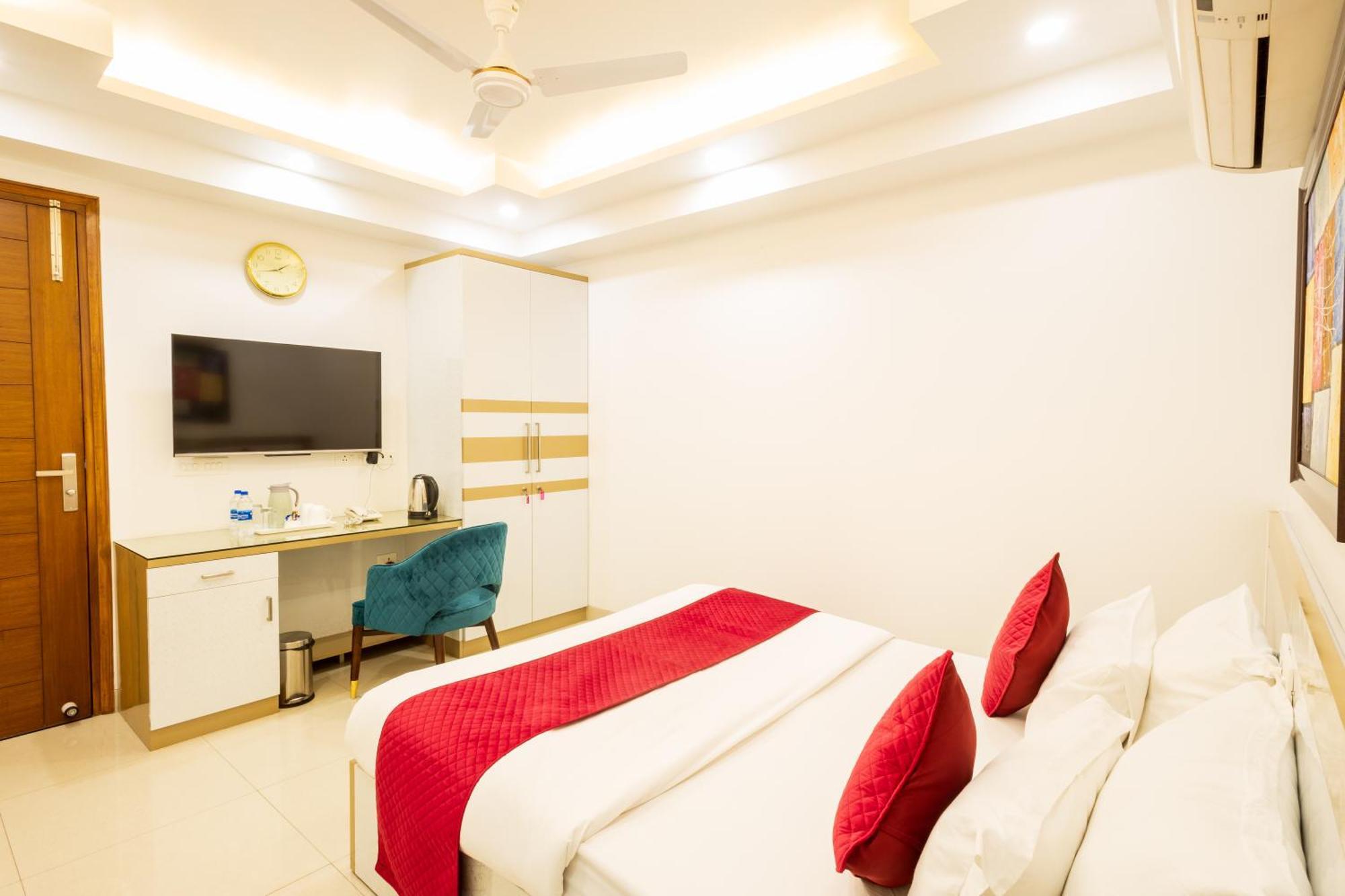 Hotel Krish - Near Medanta And Fortis Hospital Gurugram Gurgaon Eksteriør bilde